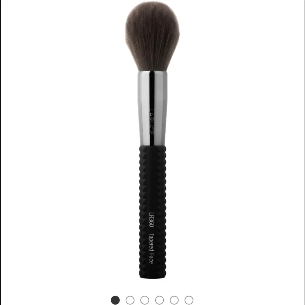 Laruce LR360 tapered face brush
